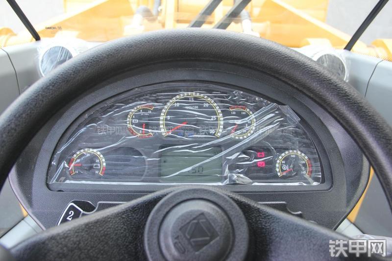 徐工LW500KN装载机局部