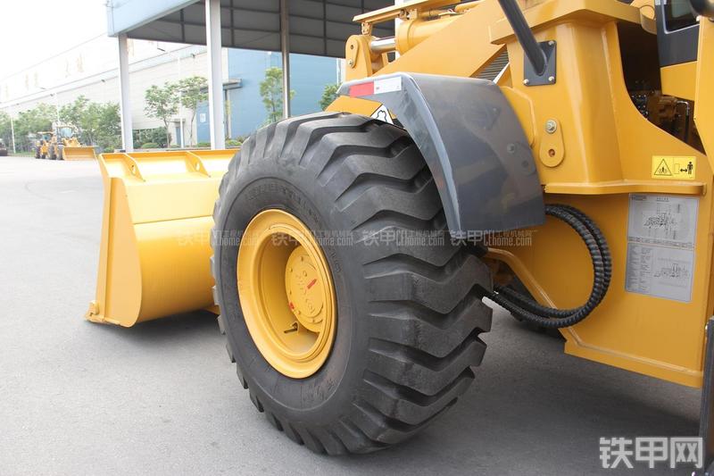 徐工ZL50GN装载机局部