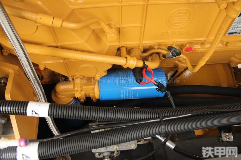 山东临工LG956V装载机局部