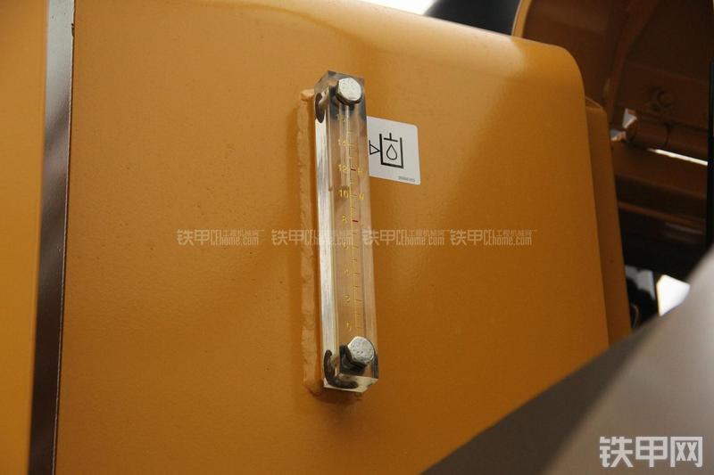 山东临工LG956V装载机局部