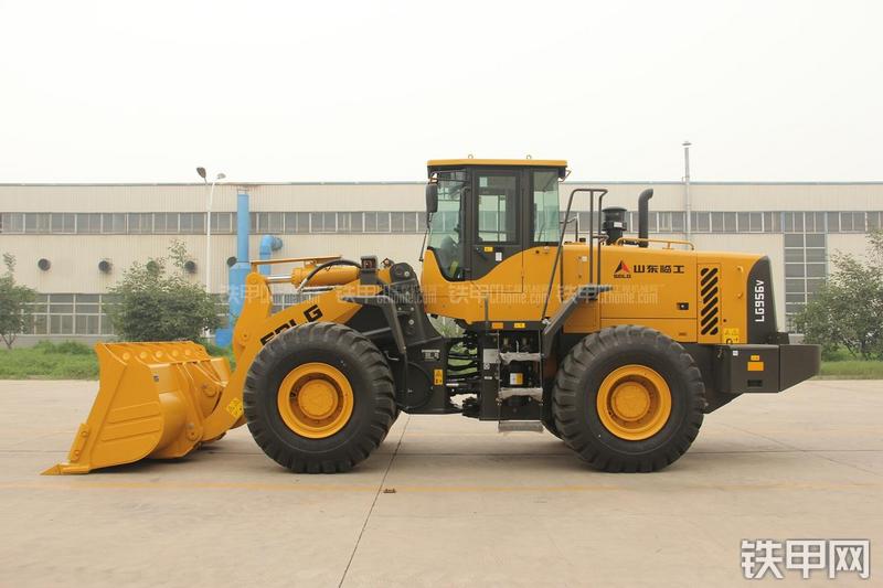 山东临工LG956V装载机整机外观