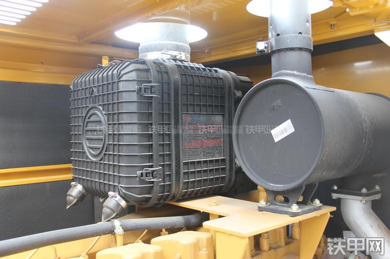 徐工ZL50GN装载机局部