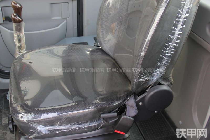 徐工LW500KN装载机局部