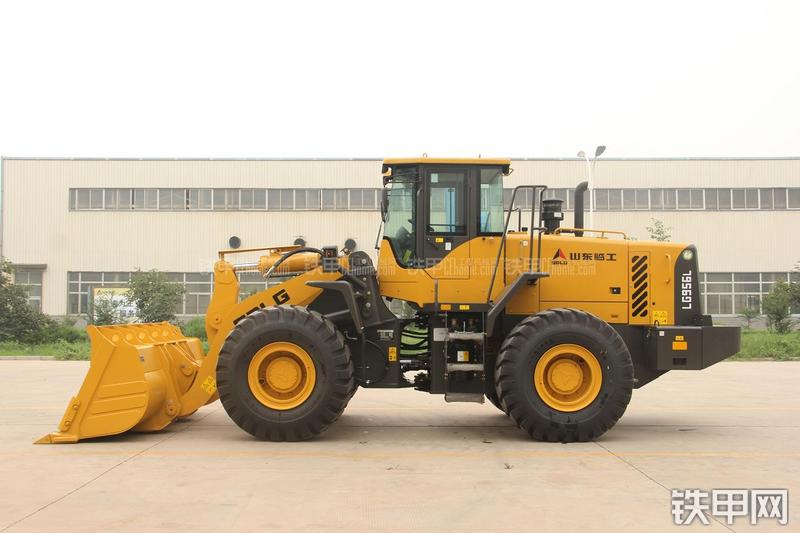 山东临工LG956L矿山铲掘型装载机整机外观