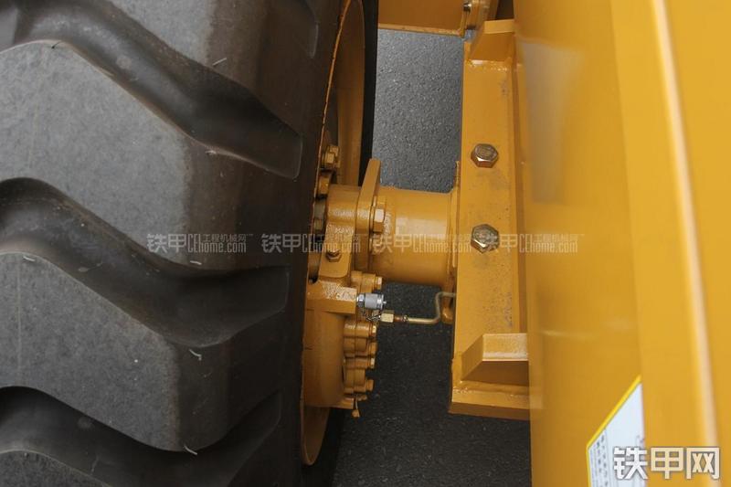 徐工LW300KN装载机局部