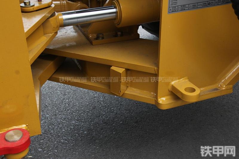 徐工LW300KN装载机局部