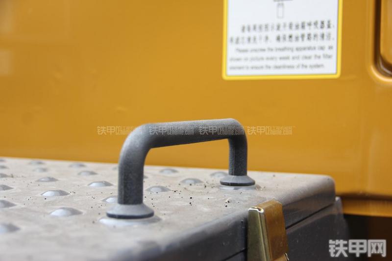 徐工LW500KN装载机局部