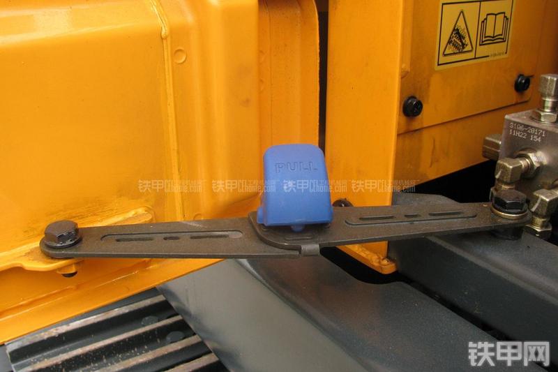 现代R225LC-9T挖掘机局部