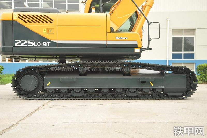 现代R225LC-9T挖掘机局部