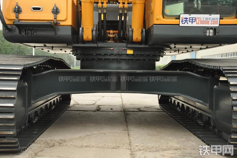 现代R225LC-9T挖掘机局部