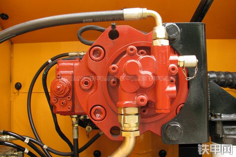 现代R225LC-9T挖掘机局部