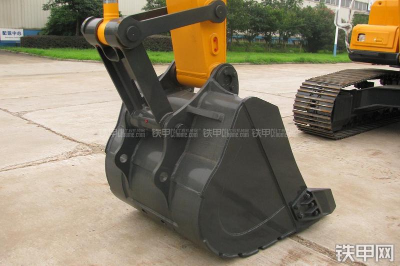 现代R215-7挖掘机局部