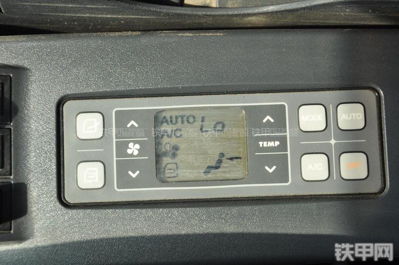 现代R305LC-9T挖掘机局部