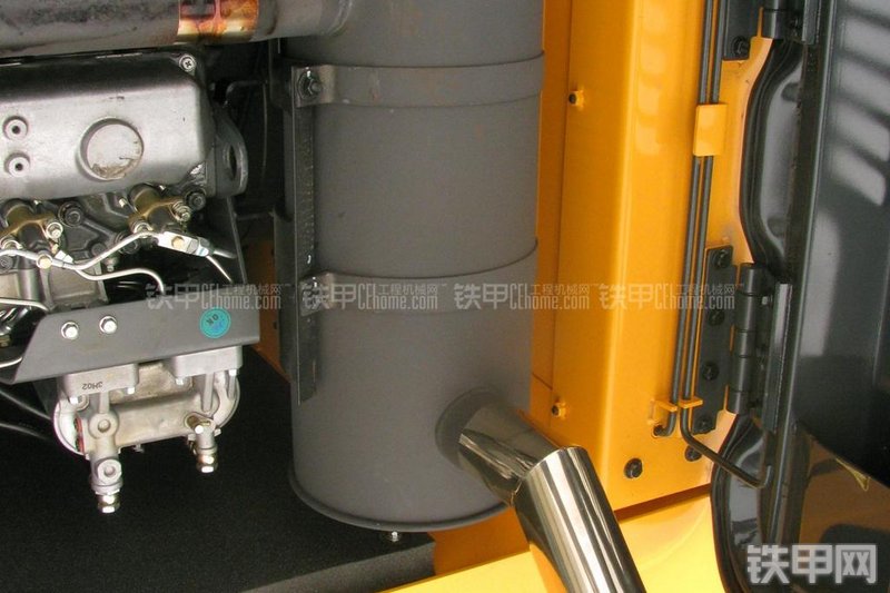 现代R215-7挖掘机局部