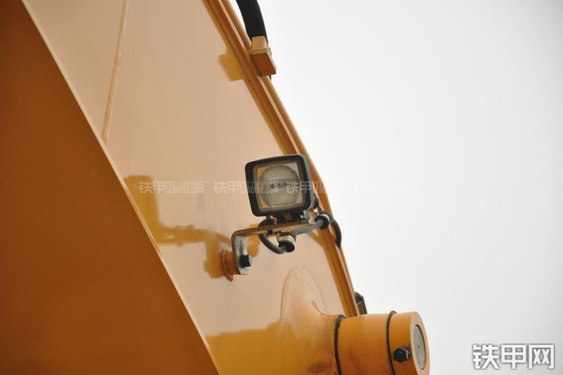 现代R225LC-9T挖掘机局部