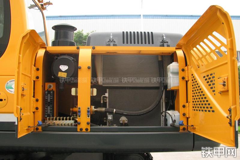 现代R225LC-9T挖掘机局部