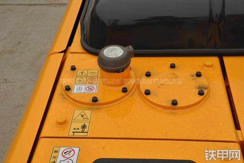 现代R225LC-7挖掘机局部