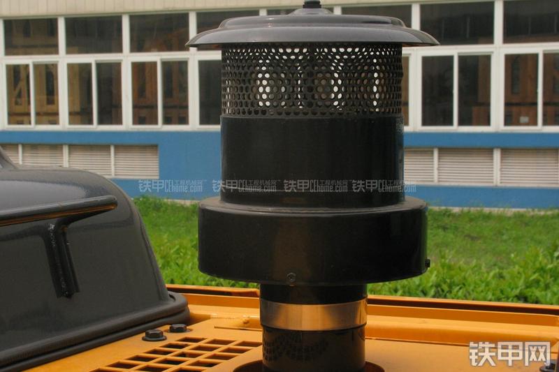 现代R215-7挖掘机局部