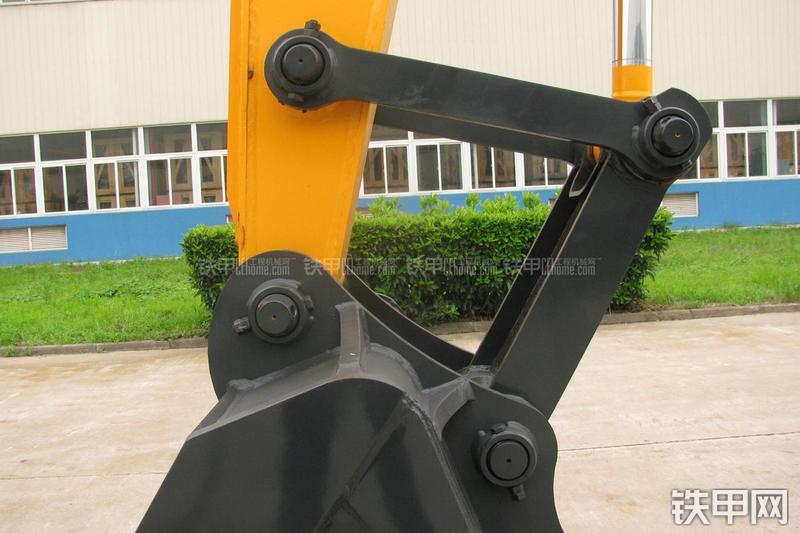 现代R215-7挖掘机局部