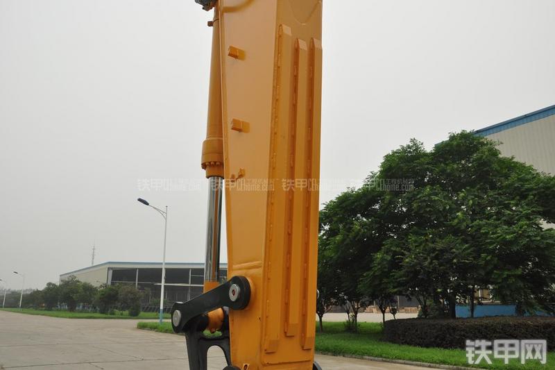 现代R225LC-9T挖掘机局部