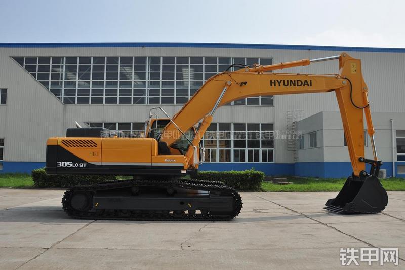 现代R305LC-9T挖掘机整机外观