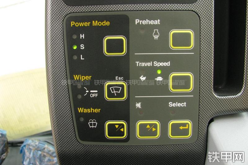 现代R215-7C挖掘机局部