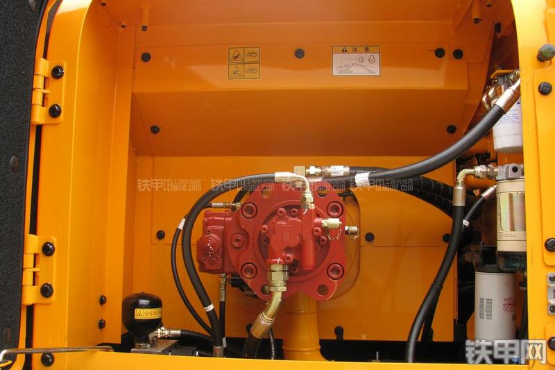 现代R215-7C挖掘机局部