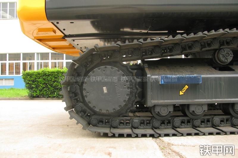 现代R215-7挖掘机局部