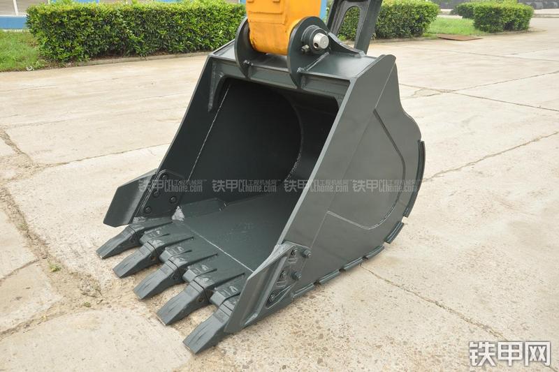 现代R225LC-9T挖掘机局部