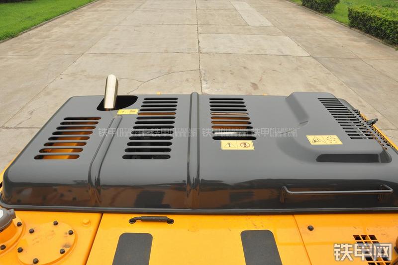 现代R225LC-7挖掘机局部