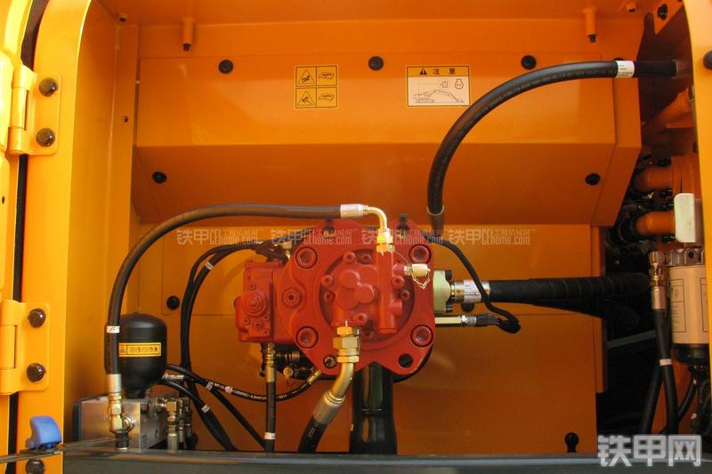 现代R275LC-9T挖掘机局部