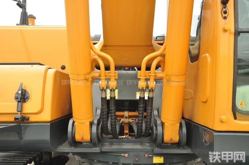 现代R225LC-9T挖掘机局部