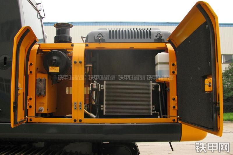 现代R215-7挖掘机局部