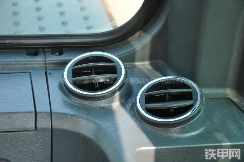 现代R225LC-9T挖掘机局部