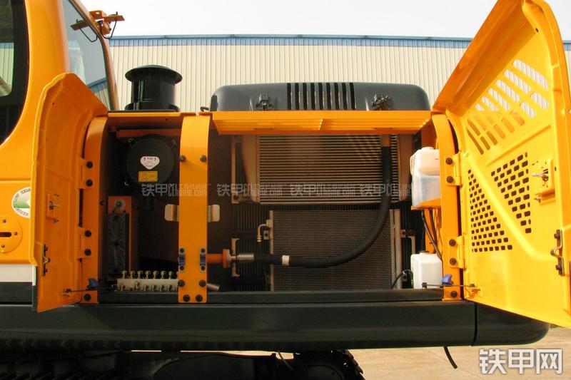 现代R275LC-9T挖掘机局部