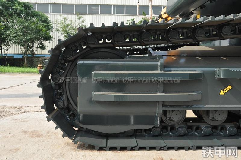 现代R305LC-9T挖掘机局部