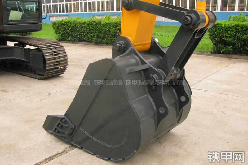 现代R215-7挖掘机局部