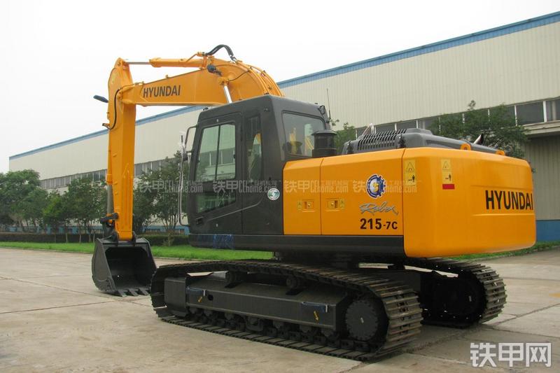 现代r215-7c挖掘机
