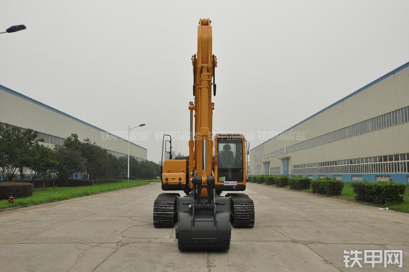 现代R225LC-9T挖掘机整机外观