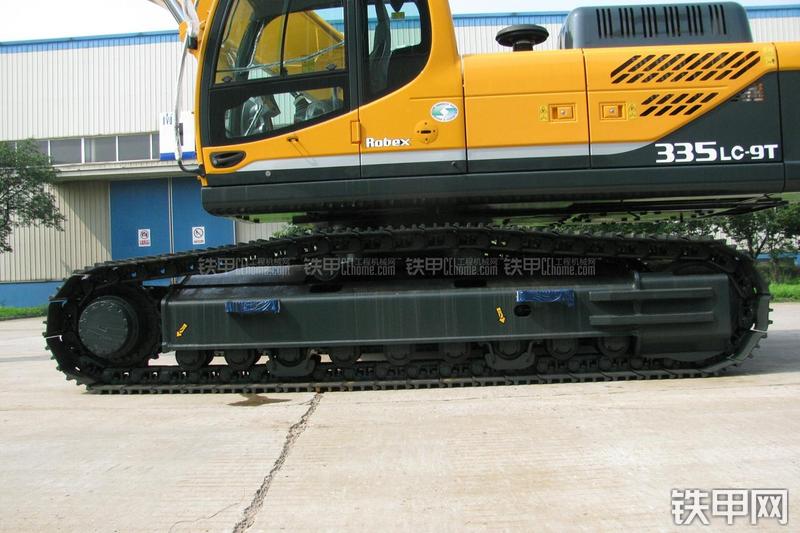 现代R335LC-9T挖掘机局部