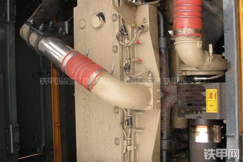 现代R485LC-9T挖掘机局部