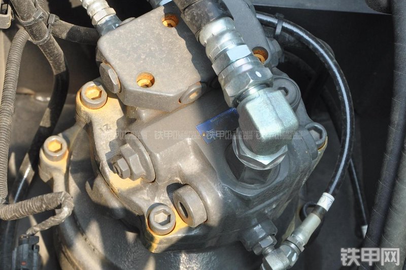 住友 SH80-6挖掘机局部