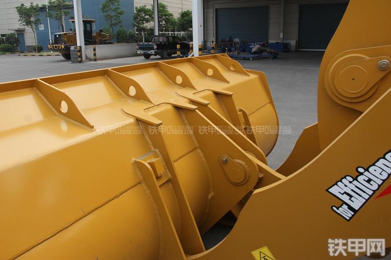 徐工LW500FN装载机局部