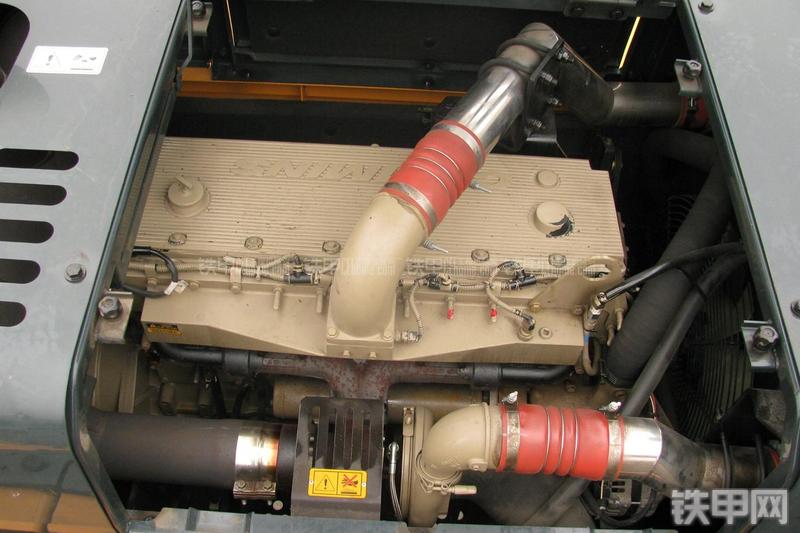 现代R485LC-9T挖掘机局部