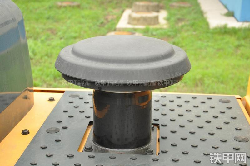 现代R385LC-9T挖掘机局部