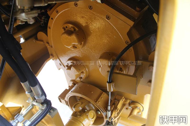 徐工LW300FN装载机局部