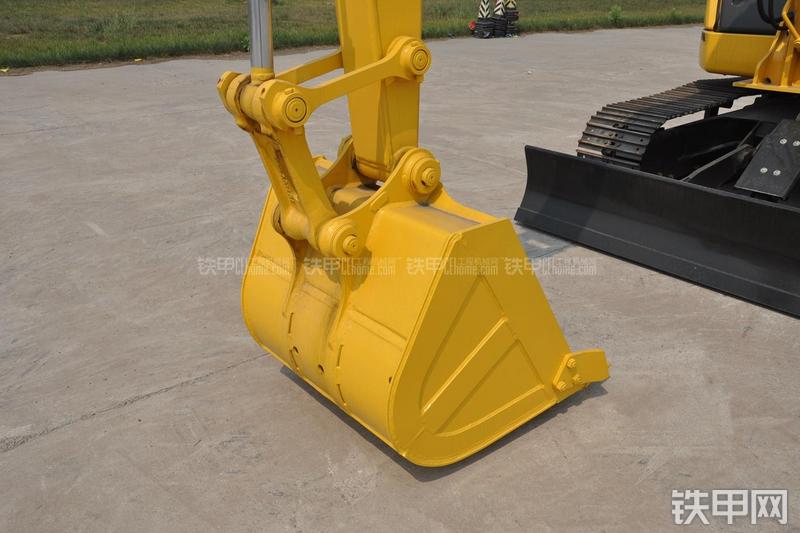 住友 SH80-6挖掘机局部