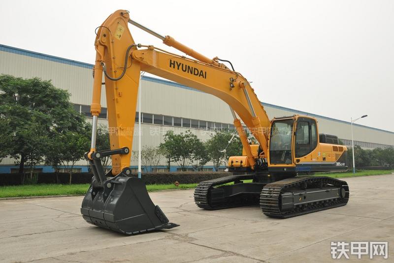 现代R385LC-9T挖掘机整机外观