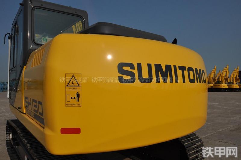 住友SH130-5挖掘机局部