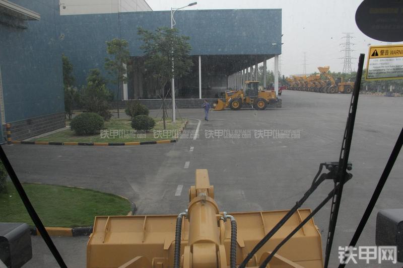 徐工LW500FN装载机局部